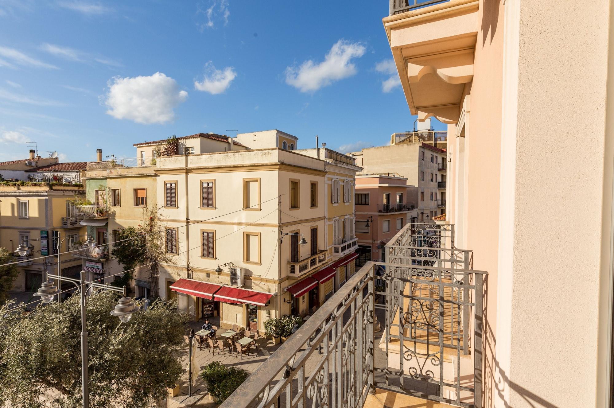 Hotel Regina Elena Olbia Exteriör bild