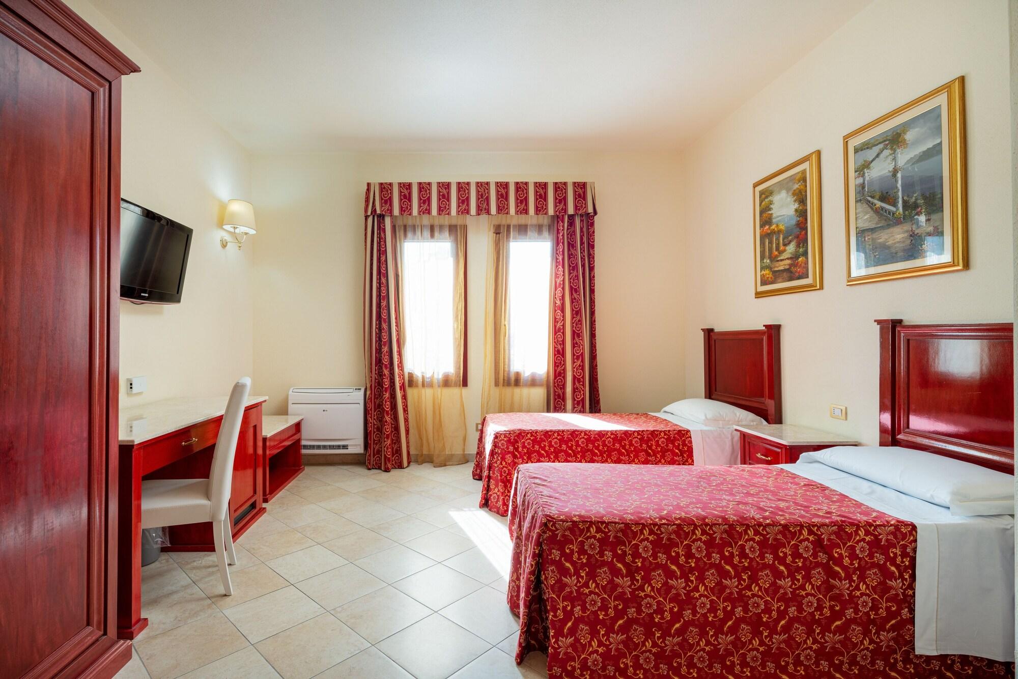 Hotel Regina Elena Olbia Exteriör bild